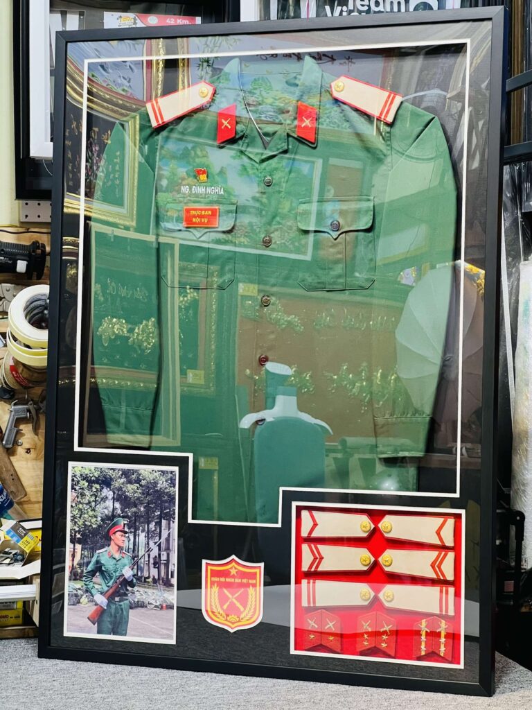 ĐÓNG KHUNG ÁO ĐẤU – KHUNG ÁO BÓNG ĐÁ