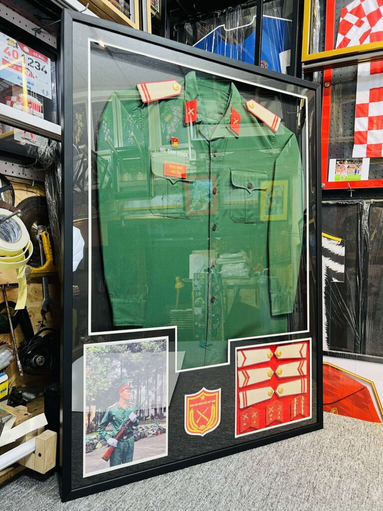 ĐÓNG KHUNG ÁO ĐẤU – KHUNG ÁO BÓNG ĐÁ