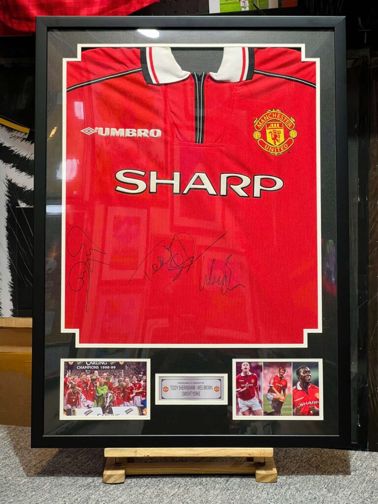 ĐÓNG KHUNG ÁO ĐẤU – KHUNG ÁO BÓNG ĐÁ