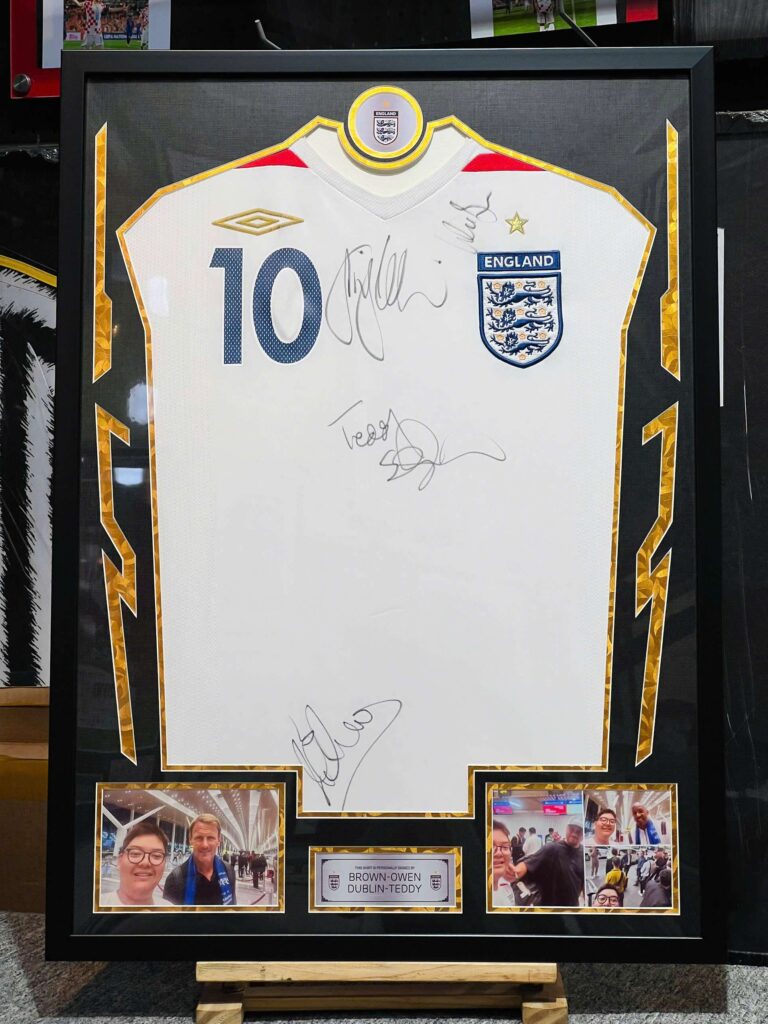 ĐÓNG KHUNG ÁO ĐẤU – KHUNG ÁO BÓNG ĐÁ