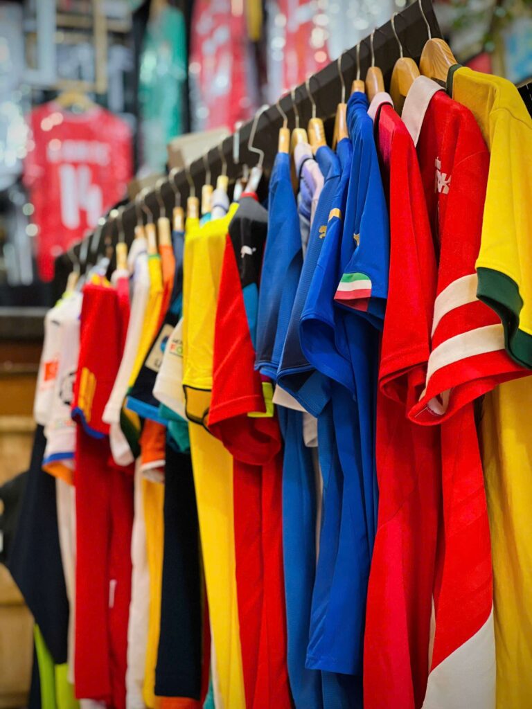 THỂ THAO TRONG KHUNG HÌNH 21 ĐÓNG KHUNG ÁO ĐẤU – KHUNG ÁO BÓNG ĐÁ