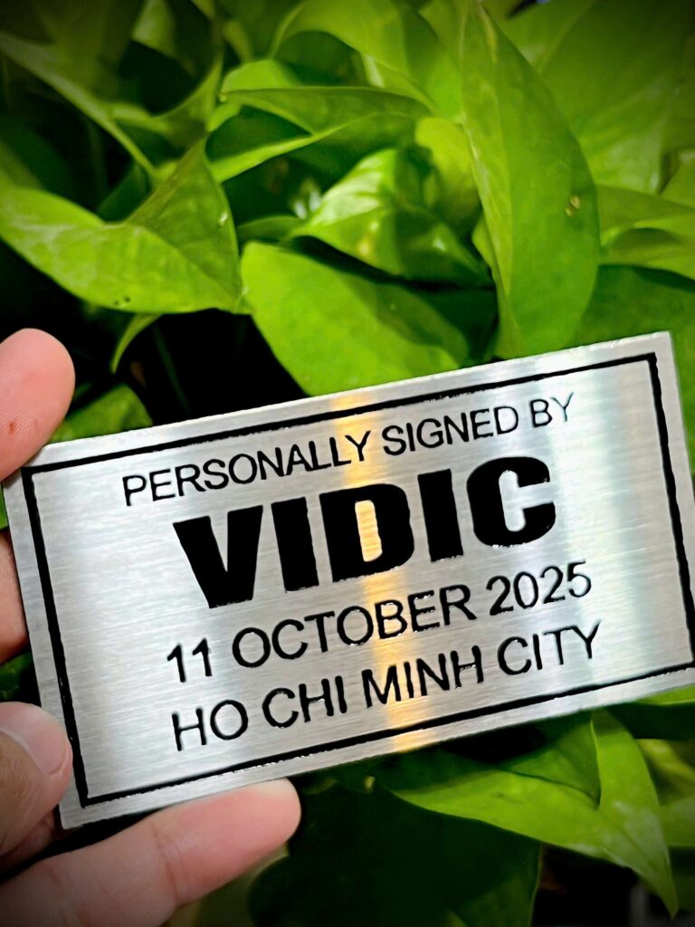 GIÁ CẢ & GÓI DỊCH VỤ ĐÓNG KHUNG ÁO ĐẤU